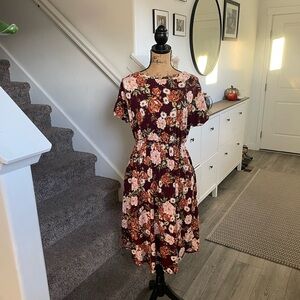 Reborn J Maroon Floral Short Sleeve Midi Dress